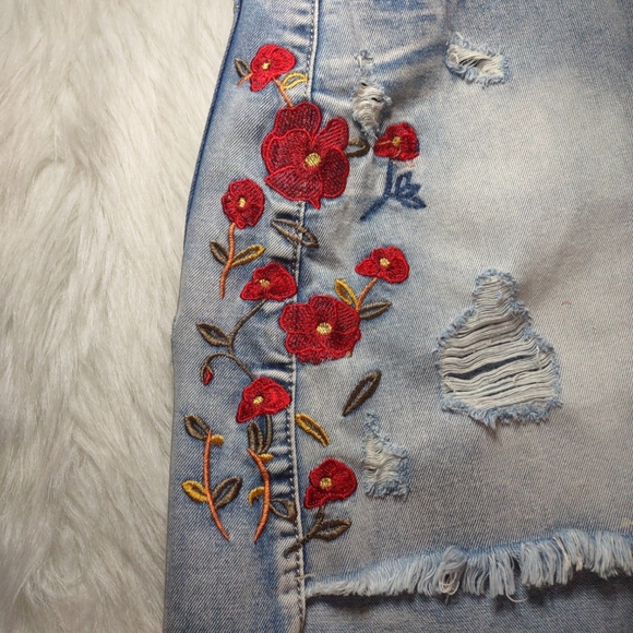 Miss Two Canadian Brand Lightwash Distressed Embroidered Floral Jean Skirt Large - Picture 5 of 14